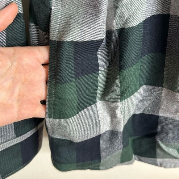 Eddie Bauer classic fit button down long sleeve flannel hooded size large - Picture 4 of 11